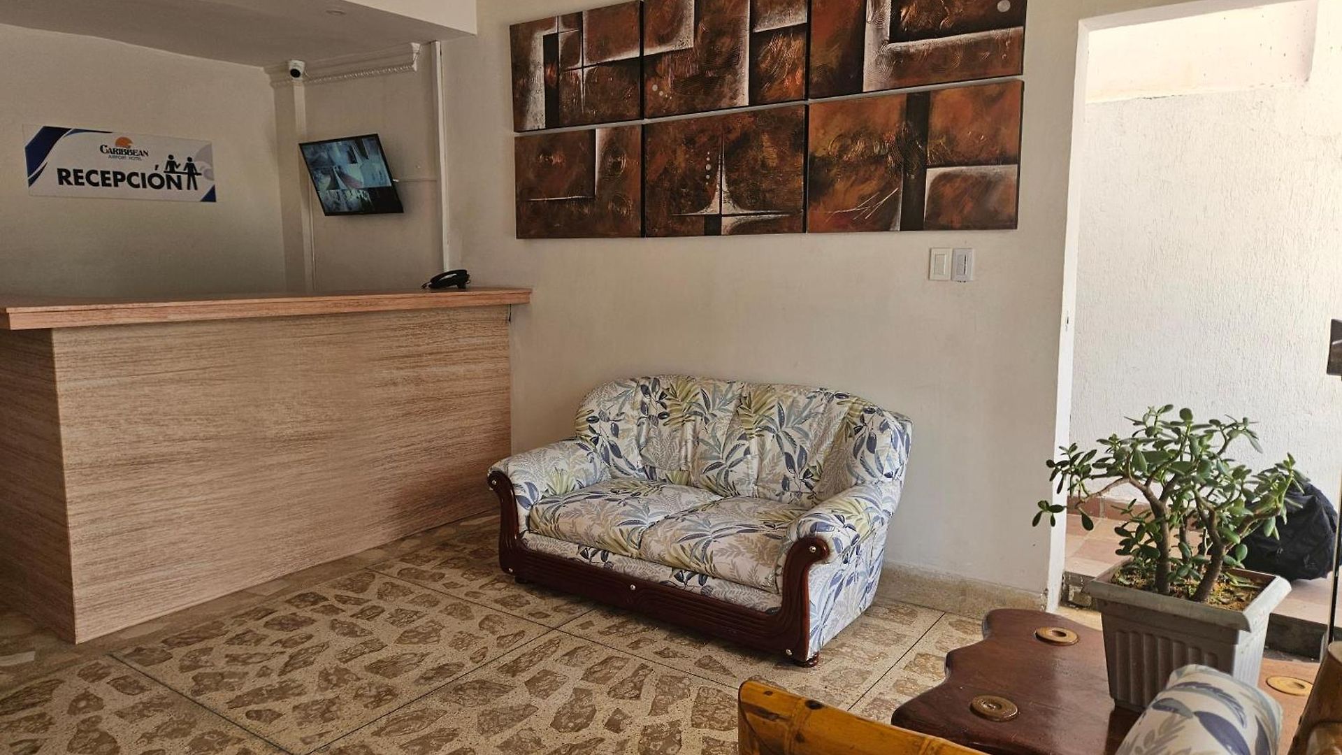 Hotel Caribbean Airport
